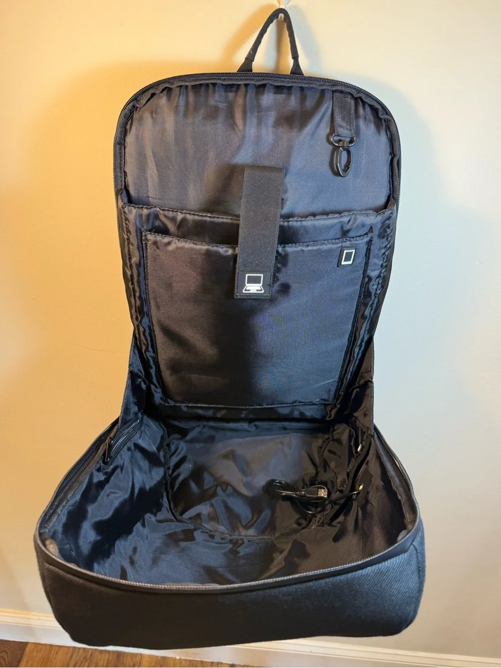 Anti-Theft Laptop Backpack Bookbag Duchamp BLACK Charging Port